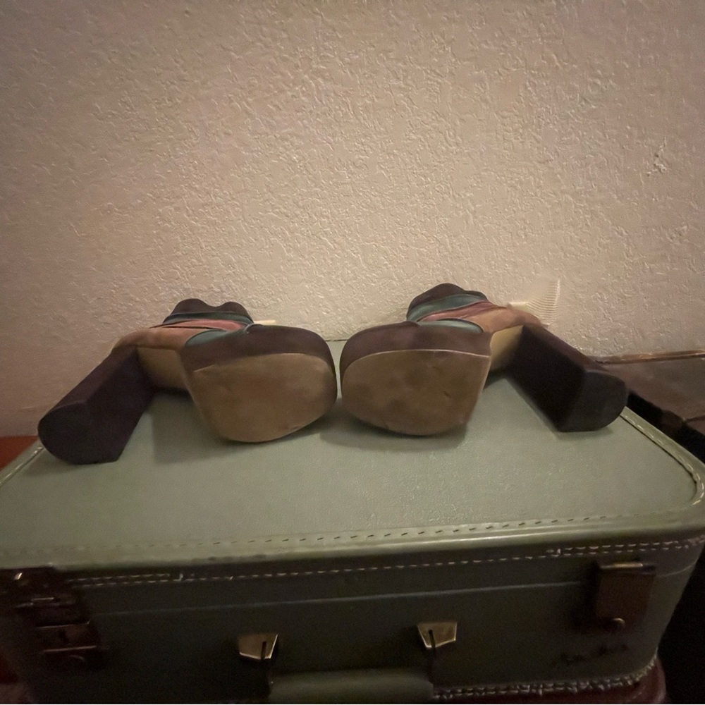 Zigi Soho NY Groove in Multi-Colored Brown Suede in a size 9 gently worn - Picture 5 of 8